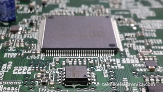 Integrated Circuit (IC)